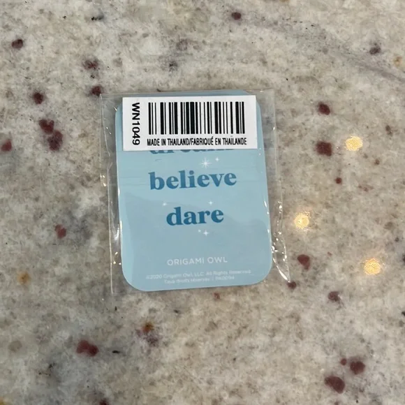 “Believe” shelf with Mickey Mouse crystals - Picture 2 of 4